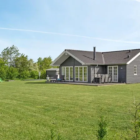 Hathulf - 700m From The Sea In Se Jutland By Interhome Holiday home Nedre Lysabild