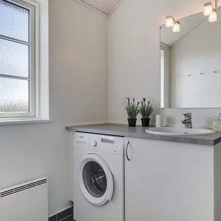 Feriehus Hathulf - 700m From The Sea By Interhome *